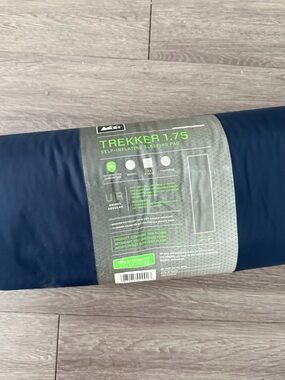 REI Trekker 1.75 self inflating sleeping pad